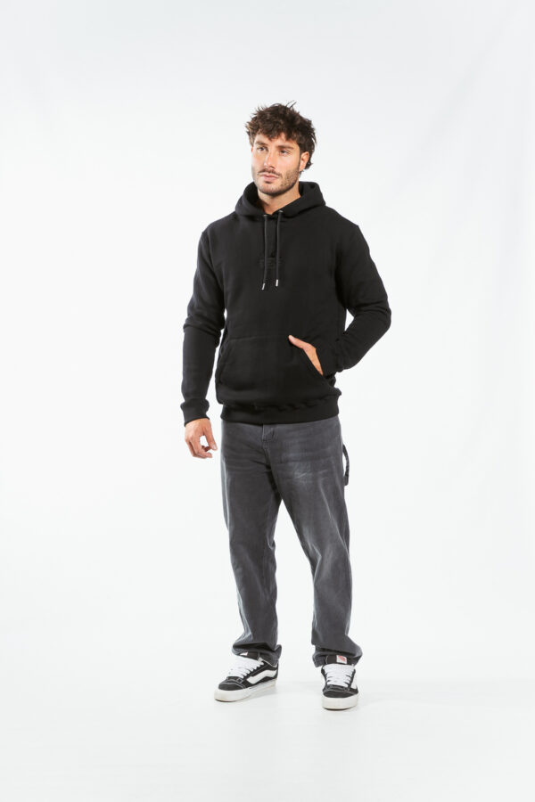Hoodie Bordado Fire Black - Imagen 4
